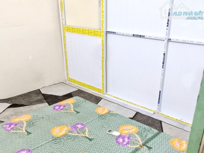 Cho thuê nhà giá rẻ 4m x 9m hẻm Nguyễn Văn Đậu, Bình Thạnh - 4