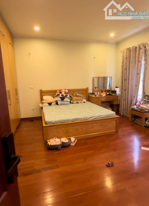CẦN BÁN NHÀ NGÕ 61 LẠC TRUNG, PHÂN LÔ, Ô TÔ TRÁNH, VỈ HÈ RỘNG, Ở VÀ KINH DOANH TỐT 29,2tỷ - 4