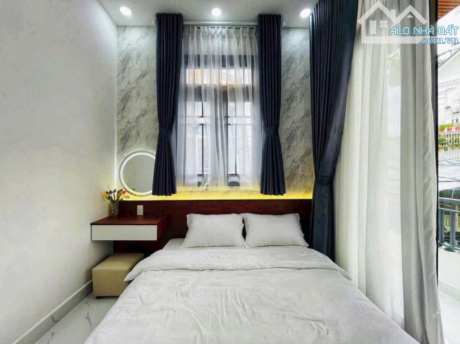 Bán nhà xoay vốn làm ăn Huỳnh Văn Bánh , P15,Quận phú Nhuận DT:42,1m2 Giá: 3 tỷ570 - 5