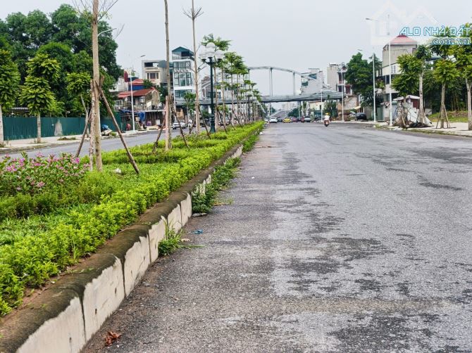 Bán 475m2 đất mặt phố Nguyễn Văn Cừ - Long Biên - giá đầu tư, chỉ 162 tỷ