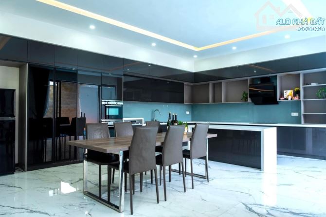 BIỆT THỰ , 3 TẦNG, DIỆN TÍCH KHỦNG GẦN 500M2- ĐỂ LẠI TOÀN BỘ NỘI THẤT XỊN XÒ🔥