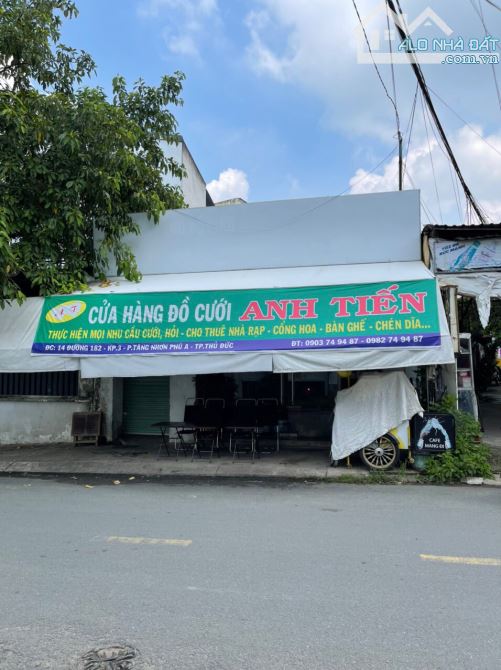 Bán mặt tiền đường 182, Tăng  Nhơn Phú A. Đối diện Khách Sạn Long Châu. 140m2/11 tỷ.