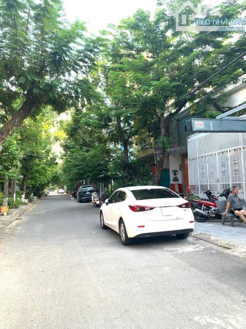 Bán đất tặng nhà 2 tầng khu Phạm Văn Đồng, phố Hàn Quốc kinh doanh sầm uất
