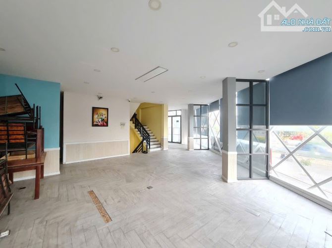 Bán Nhà 4 tầng  View Mặt Tiền Trần Phú dt  Giá 17Tỷ, dt 90m, ngang 12m - 1