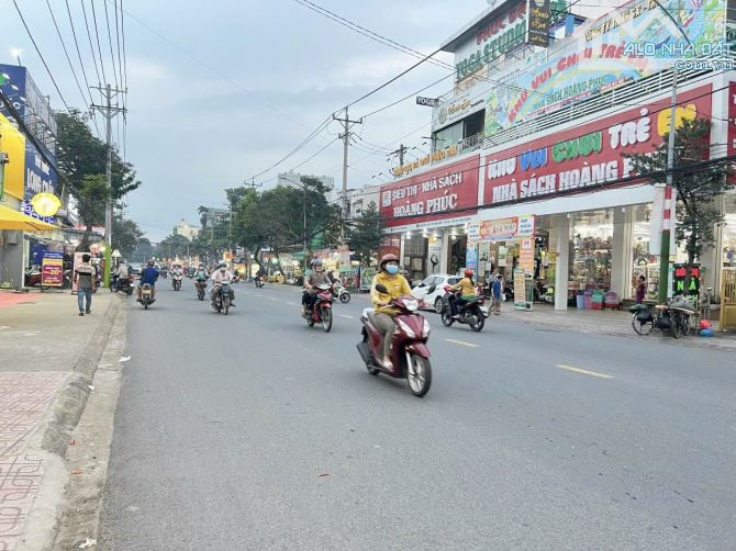 Nhà mặt tiền Nguyễn Trãi 202m ngang 7m , sát ngã Tư . Tp Dĩ An - 2