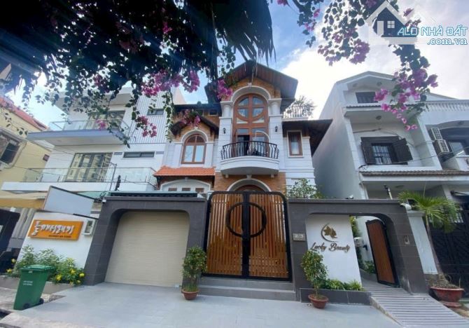Bán biệt thự An Phú, DT 10x15m, 3 tầng. HĐT 70tr giá 44 tỷ - 2