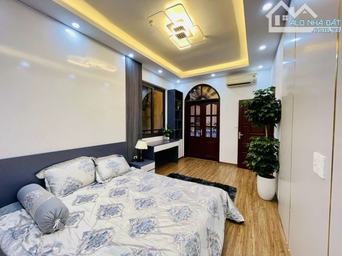 Rẻ nhất phố!Trần Quốc Vượng,Ngõ thoáng,Ngập tiện ích, an sinh tuyệt vời,35m, 6 tầng,4 Ngủ - 3