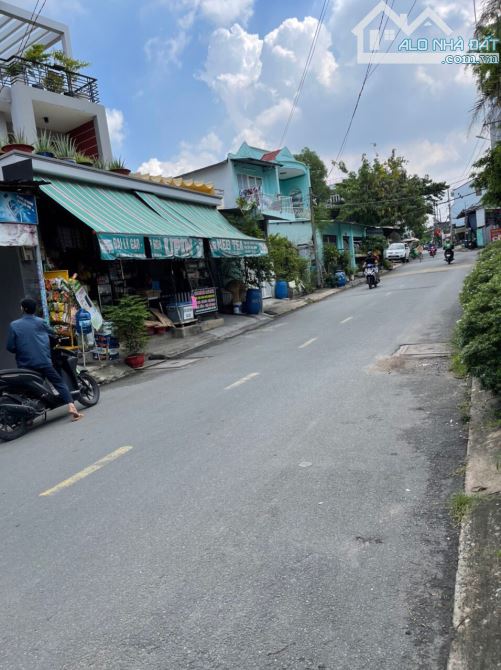 Bán mặt tiền đường 182, Tăng  Nhơn Phú A. Đối diện Khách Sạn Long Châu. 140m2/11 tỷ. - 4