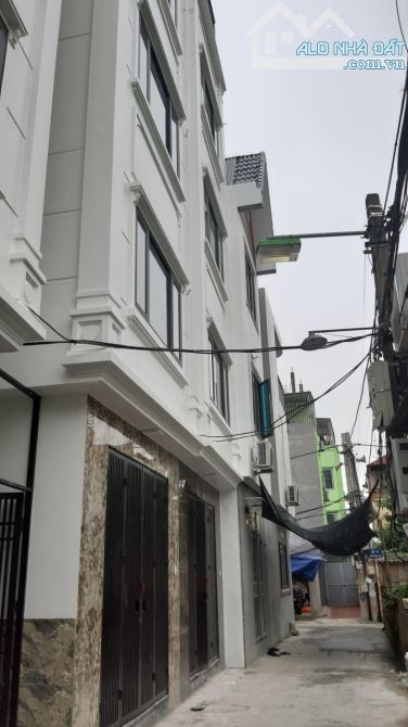 NHÀ MỚI Ô TÔ ĐỖ GẦN ,HẬU ÁI VÂN CANH ,DIỆN TÍCH 45M ,SÁT VÀNH ĐAI 3,5 GIÁ 4,6TY CÓ BỚT