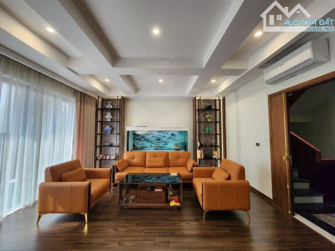 Bán nhà phân lô Thái Hà Đống Đa 65m x 8 tầng giá chỉ 16,x tỷ