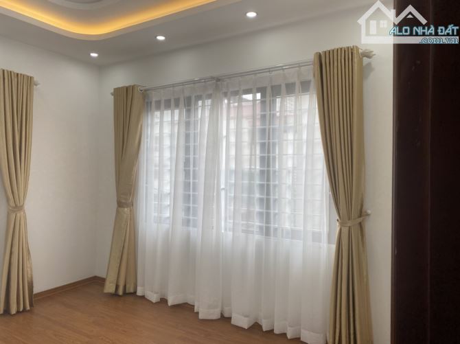 Cho thuê nhà Nguyễn Hoàng – Từ Liêm DT 60m x 5.5 tầng zin 100%, ôtô giá thuê 26tr/th - 1