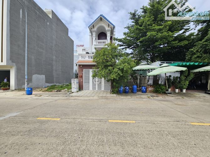 Đất đẹp trung tâm hành chính Tp Dĩ An