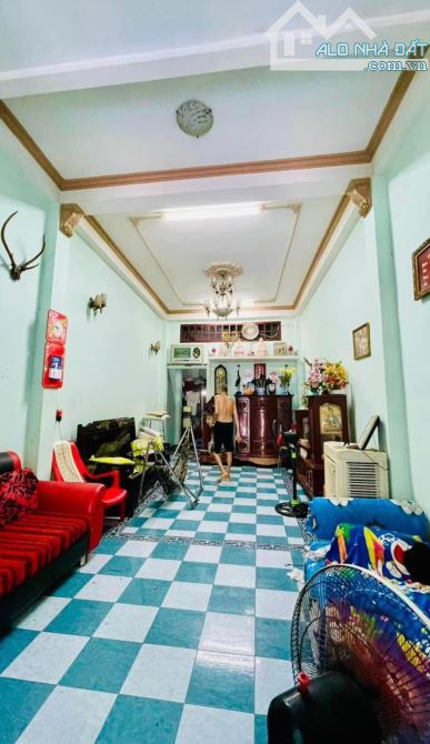 Bán nhà mặt tiền hẻm 1 Trệt 1 lầu 70m2 đường xe hơi (P. Trung Dũng) - 2