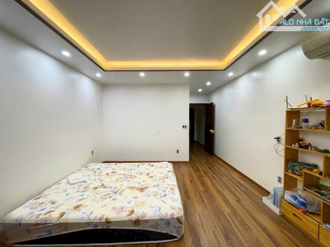 Bán nhà 4 tầng cao cấp tại Lô 26 Lê Hồng Phong giá hơn 9 tỷ - 2