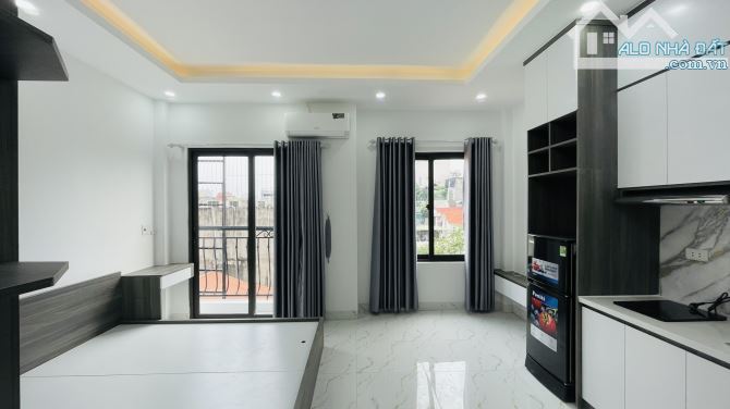 Bán Tòa CHDV 10 phòng cho thuê 60m2 x6T thang máy NT đầy đủ Hoàng Hoa Thám 12 tỷ - 6