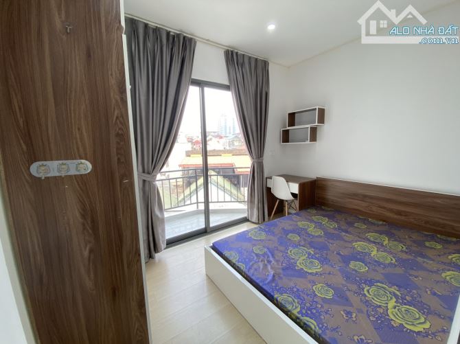 Cho thuê chung cư thang máy đủ tiện nghi ngõ 260 phố Cầu Giấy, gần Chùa Hà.