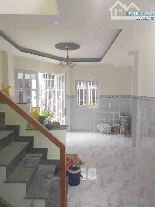 CẦN BÁN GẤP CĂN NHÀ GẦN CHỢ TÂN THỚI HIỆP GIÁ CHỈ 2 TỶ GỌI XEM NHÀ