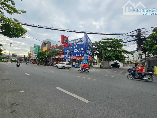 Bán lô đất biệt thự ngang 10m gần cầu Hoá An phường Quanh Vinh giá 8,5 tỷ