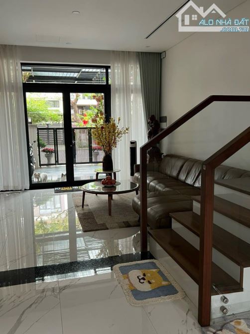 Bán nhà Euro Villa - Nhà mới cực đẹp full nội thất gỗ, giá 15 tỷ