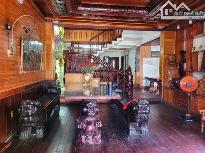 Bán căn biệt thự 3 TẦNG siêu rẻ ở đường Chu Huy Mân quận Sơn Trà TP Đà Nẵng
