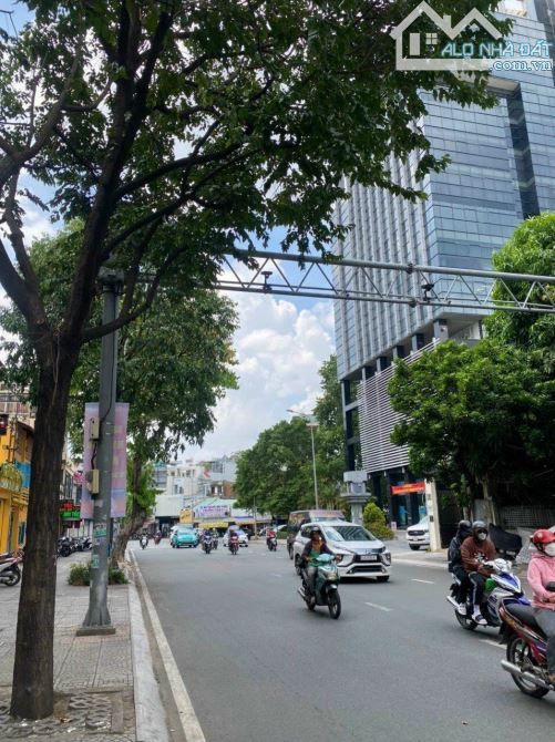 Nhà cần bán nhanh! 4 tầng mặt tiền đường 10m5 Nguyễn Thị Minh Khai, Hải Châu, 12 Tỷ