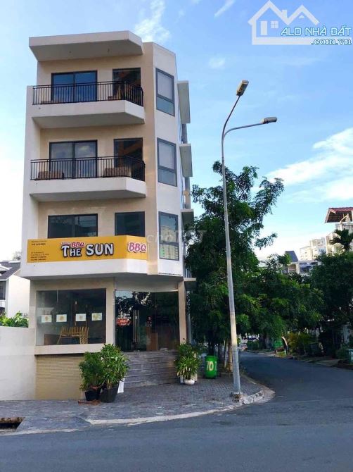 Cho thuê Góc 2MTKD đối diện CC The Sun Avenue, 600m2 Sd, giá 55tr