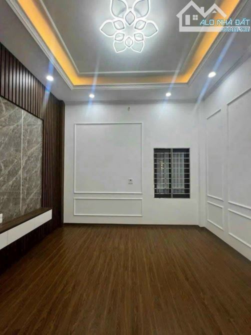 Nhà Ngọc Hồi mới koong 50m x6 t đẹp 15m ra ô tô tránh ở hoặc đầu tư hợp lý 6.5 tỷ