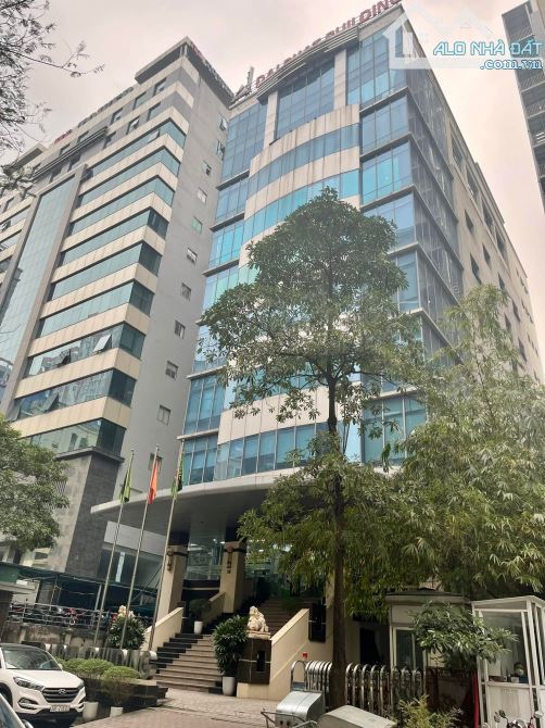 Bán nhà 6 tầng thang máy KD ô tô tránh phố Thái Hà giá 36.2 tỷ Đống Đa