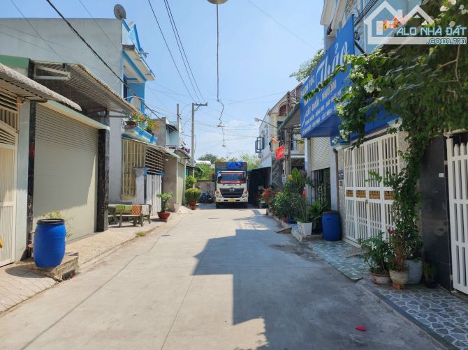 3,5 Tỷ TL🔥Bán nhà 1 trệt 1 lầu sau chợ Phú Phong P.Bình Chuẩn, TP.Thuận An - 1
