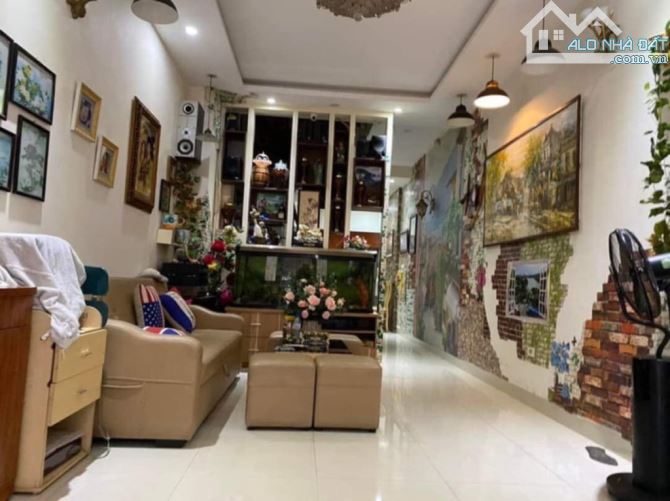 BÁN NHÀ GẦN NGAY MẶT PHỐ PHẠM NGỌC THẠCH, ĐỐNG ĐA, Ô TÔ TRÁNH, DT 52M2 x 4T GIÁ 14,2 TỶ - 1