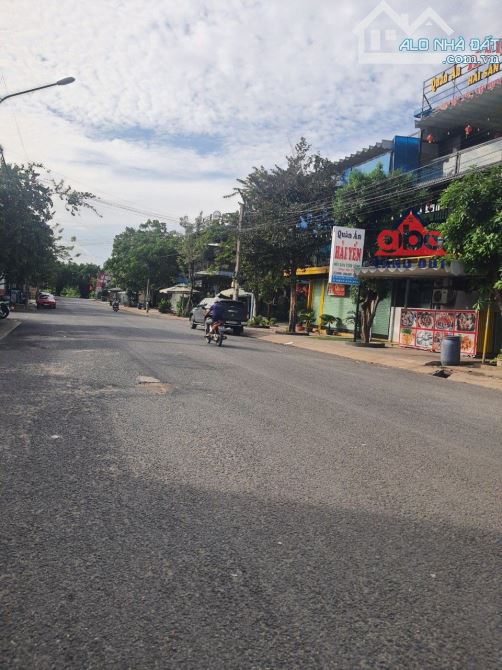 Bán lô đất ngay chợ mới xã Hố Nai 3 Trảng Bom Đồng Nai - 2