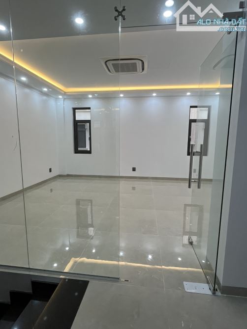 Cho thuê văn phòng dự án Him Lam Vạn Phúc, 90 m2/tầng gồm 2 phòng làm việc - 2