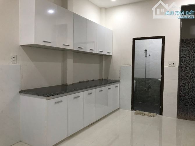 GÒ VẤP NHỈNH 3 TỶ, DT 45M2 2TẦNG 2PN, HẺM 3G SÁT CHỖ ĐẬU XE HƠI, SỔ ĐẸP. - 2