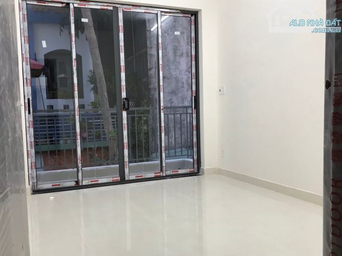 GÒ VẤP NHỈNH 3 TỶ, DT 45M2 2TẦNG 2PN, HẺM 3G SÁT CHỖ ĐẬU XE HƠI, SỔ ĐẸP. - 3