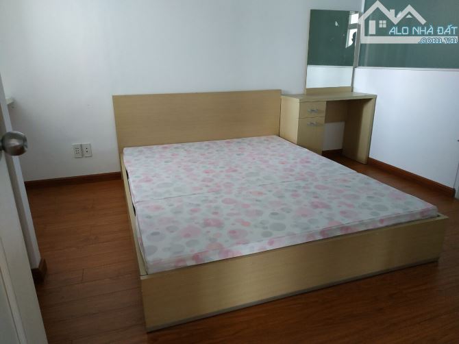 Bán chung cư Bàu Cát - Tân Bình 80m2 3p ngủ. Giá 3tỷ1, sổ hồng riêng, ngân hàng hỗ trợ 80% - 3
