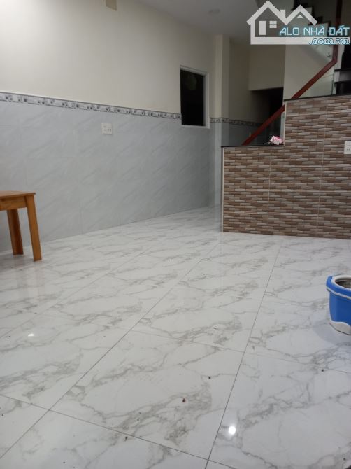 CẦN BÁN GẤP CĂN NHÀ GẦN CHỢ TÂN THỚI HIỆP GIÁ CHỈ 2 TỶ GỌI XEM NHÀ - 5
