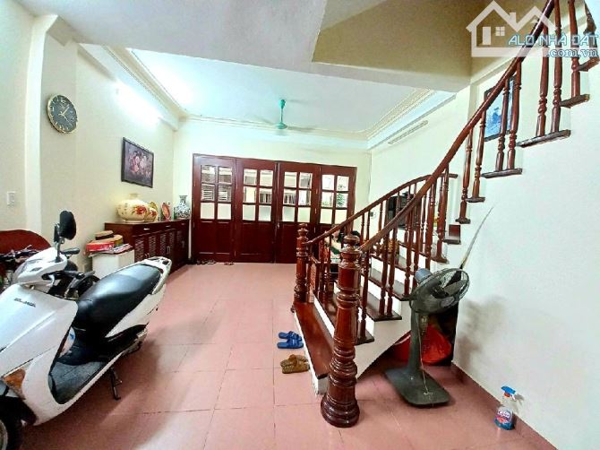 🏠 Ô TÔ ĐỖ CỬA VÀO NHÀ - 50M MẶT PHỐ MINH KHAI - DÂN XÂY KIÊN CỐ - SỔ ĐẸP NỞ HẬU - 5