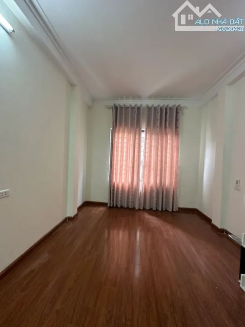 Bán nhà Thanh Bình - Mỗ Lao Hà Đông, 31m2, 5 tầng, ngõ thoáng, về ở ngay, 5 tỷ - 5