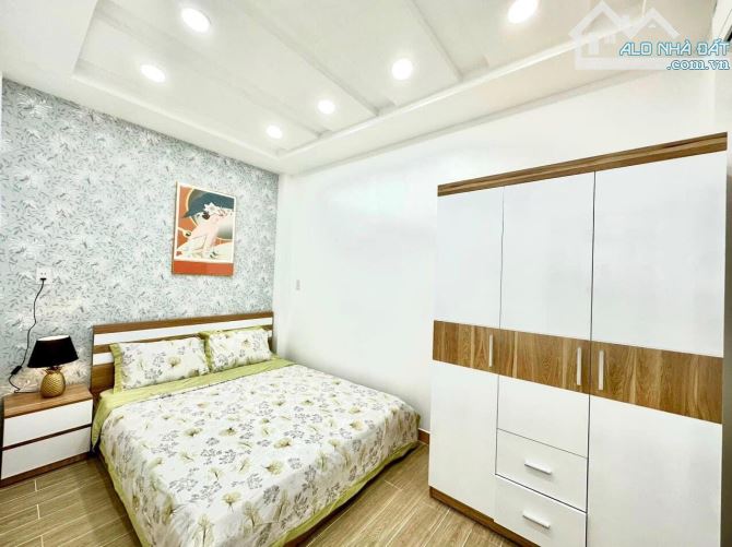 Cần bán gấp nhà Tân Sơn, Q.Tân Bình. 1 Tỷ 770/ 48m2. Sổ riêng, gần sân bay,khu dân cư đông - 5