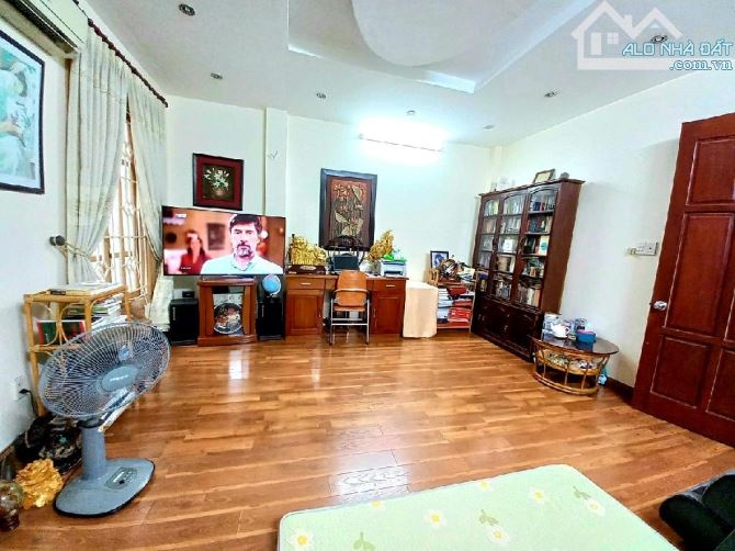 🏠 Ô TÔ ĐỖ CỬA VÀO NHÀ - 50M MẶT PHỐ MINH KHAI - DÂN XÂY KIÊN CỐ - SỔ ĐẸP NỞ HẬU - 8