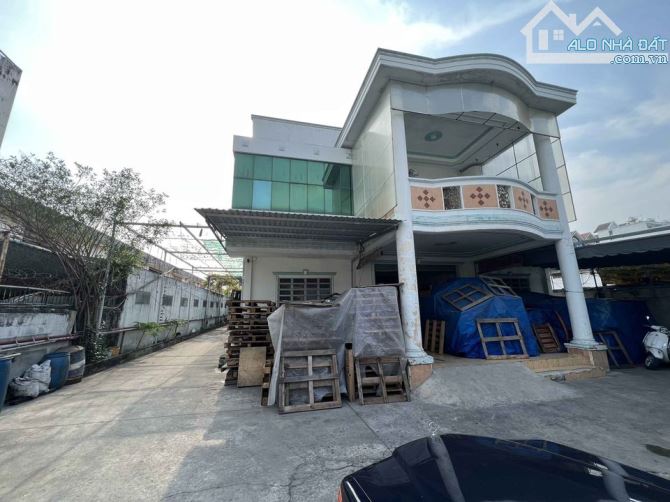 Cho thuê kho xưởng 4000m2 (XD: 3200m2) ở Tân Tạo. Đường container, PCCC tự động, trạm điện