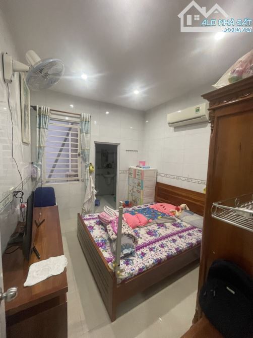 Bán nhà gác lửng 72m2 SHR thổ cư đường ô tô (P.Hoà Bình)