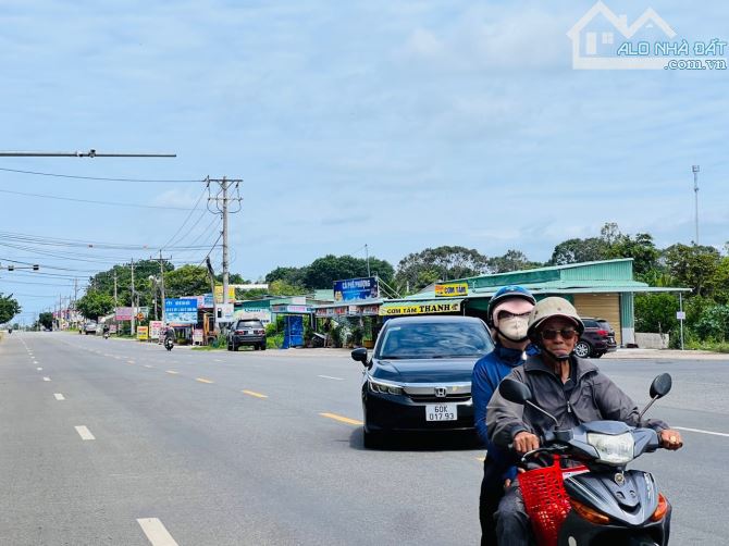 Bán nhanh lô đất Vip 547m2 QL55 Đất Đỏ BRVT kinh doanh đa ngành nghề 3tỷ