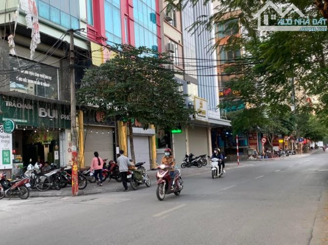Bán mặt phố Kim Mã Thượng 110m giá  43.9 tỷ Ba Đình, kinh doanh , vỉa hè