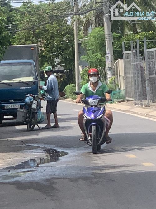 Bán lô đất MT Ba Phụ,TX 25 , Đường vào Công Viên 150ha giá dưới 5 tỷ.