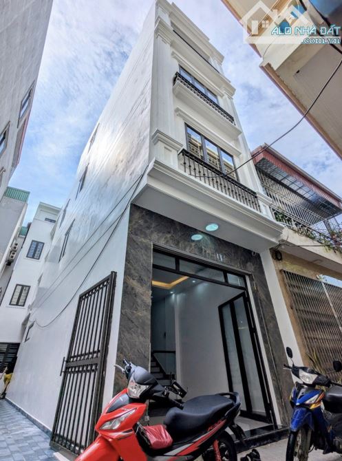 Nhà CĂN GÓC, xây mới ĐỘC LẬP 48m2* 4 tầng MẶT NGÕ Thiên Lôi - Aeon Mall