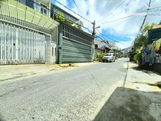 Bán đất đẹp đường nhựa lớn khu dân cư trung tâm Đà Lạt, cách chợ Bùi Thị Xuân hơn 500m