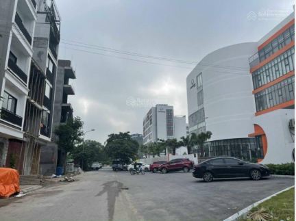 Bán nhà mặt phố Tu Hoàng, Nam Từ Liêm diện tích 45m2 x 5 tầng, mặt tiền 3,2m  Giá 10 tỷ