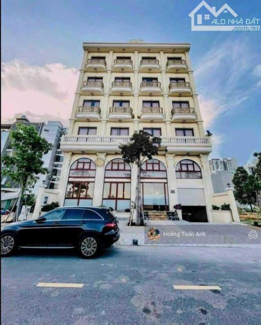 Bán gấp tòa CHDV Nguyễn Xí Phường 13 Q Bình Thạnh , DT 20 x 55m, 6 tầng HĐT 500tr/tháng