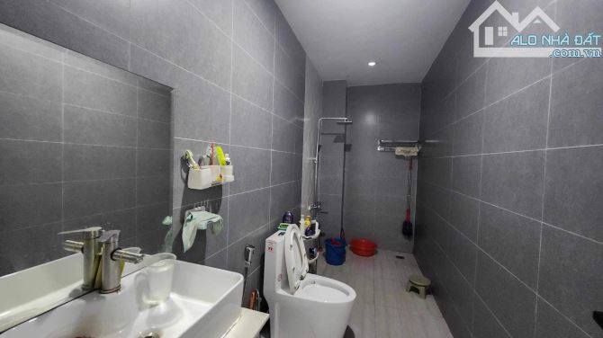 SIÊU PHẨM 5 TẦNG - 160M2 NGANG 6M - TỔNG 6PN 6WC - GARA ÔTÔ  - TMT Q12 - CHỈ 11.5 TỶ - 10